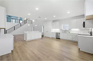 121 Cougar Hl Dr, Jarrell, TX 76537 - Photo 13