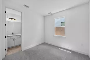 9213 The Ravine Wy, Austin, TX 78744 - Photo 15