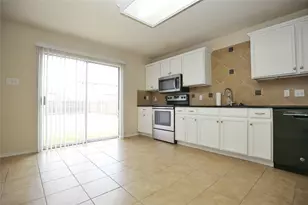 213 Rim Rock Dr, Leander, TX 78641 - Photo 9