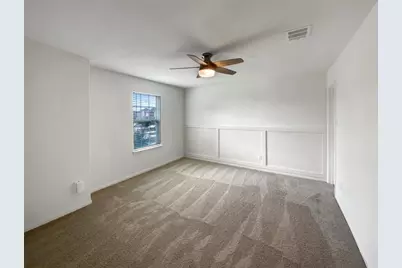 138 Niven Path #26E, Jarrell, TX 76537 - Photo 17