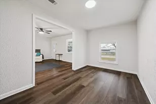 210 Fallwell St, Liberty Hill, TX 78642 - Photo 13