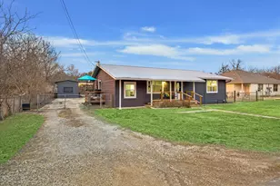 210 Fallwell St, Liberty Hill, TX 78642 - Photo 5