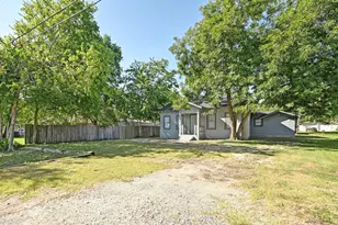 513 San Marcos Hwy, Luling, TX 78648 - Photo 5