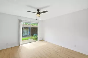 2319 Greenfield Pkwy, Austin, TX 78741 - Photo 7
