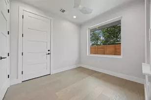 100 W Odell St, Austin, TX 78752 - Photo 7
