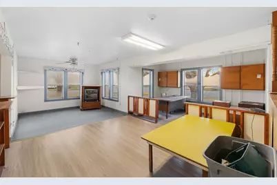 631 S Harris Street, Giddings, TX 78942 - Photo 11