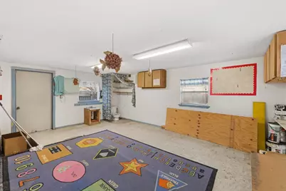 631 S Harris Street, Giddings, TX 78942 - Photo 17