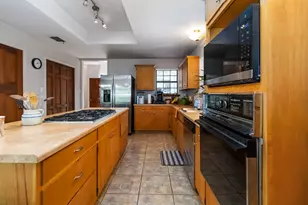 214 Laura Ln, Bastrop, TX 78602 - Photo 7