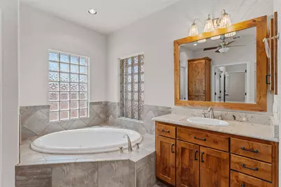 1167 County Road 427, Thrall, TX 76578 - Photo 19