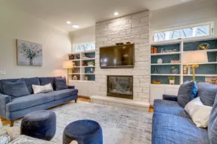 3907 Bailey Lane, Austin, TX 78756 - Photo 11