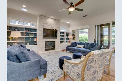 3907 Bailey Lane, Austin, TX 78756 - Photo 5