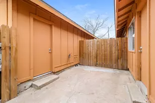 323 W William Cannon Dr, Austin, TX 78745 - Photo 23