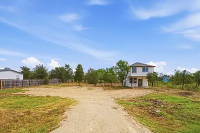 140 Lobo Lane, Cedar Creek, TX 78612 - Photo 3