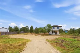 140 Lobo Ln, Cedar Creek, TX 78612 - Photo 3