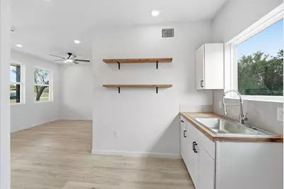 140 Lobo Lane, Cedar Creek, TX 78612 - Photo 7