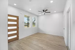 140 Lobo Ln, Cedar Creek, TX 78612 - Photo 5
