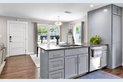 1809 W 10th Street, Austin, TX 78703 - Photo 11