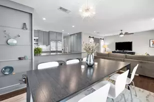 1809 W 10th St, Austin, TX 78703 - Photo 5