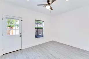 314 Saxon Ln, Austin, TX 78741 - Photo 15