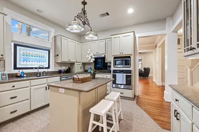 1211 Lexington Street, Taylor, TX 76574 - Photo 9