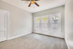 906 E 38 1/2 St, Austin, TX 78751 - Photo 19