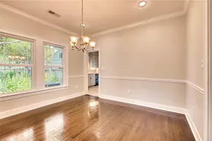 906 E 38 1/2 St, Austin, TX 78751 - Photo 9