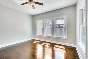 906 E 38 1/2 St, Austin, TX 78751 - Photo 23