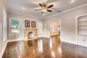 906 E 38 1/2 St, Austin, TX 78751 - Photo 5