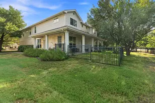 1900 Scofield Ridge Pkwy, Austin, TX 78727 - Photo 3