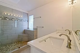 13421 Tossa Ln, Austin, TX 78729 - Photo 5
