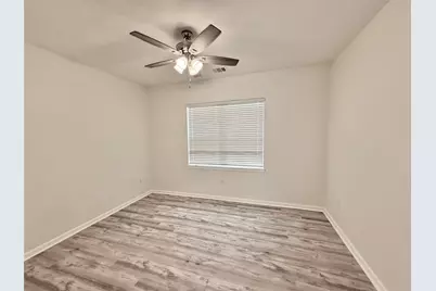 1401 W 7th Street, Taylor, TX 76574 - Photo 13