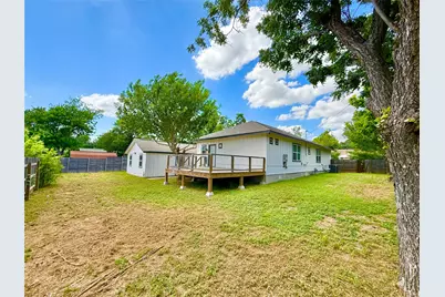 1401 W 7th Street, Taylor, TX 76574 - Photo 3