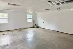 1401 W 7th St, Taylor, TX 76574 - Photo 23