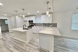 1401 W 7th St, Taylor, TX 76574 - Photo 5