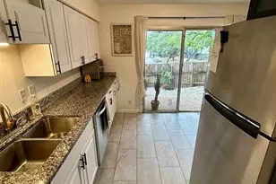 620 S 1st St, Austin, TX 78704 - Photo 5