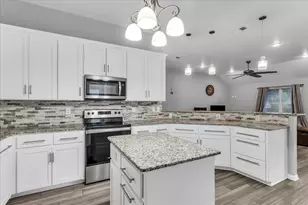 7 Market Loop, Morgans Point, TX 76513 - Photo 7