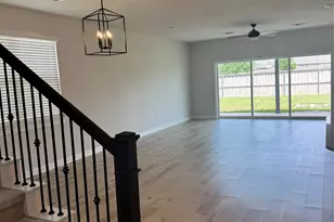 126 Periwinkle Ln, Bastrop, TX 78602 - Photo 5