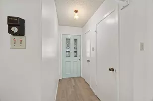 800 E Central Dr, Georgetown, TX 78628 - Photo 5