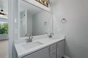 6300 Crumley Ln, Austin, TX 78741 - Photo 23