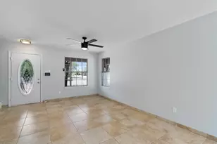 6300 Crumley Ln, Austin, TX 78741 - Photo 11