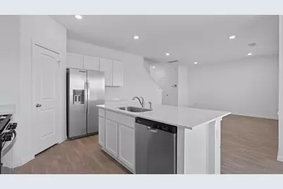 610 Globe Mallow Circle, Kyle, TX 78640 - Photo 9