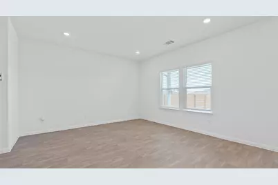 610 Globe Mallow Circle, Kyle, TX 78640 - Photo 5