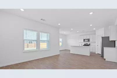 610 Globe Mallow Circle, Kyle, TX 78640 - Photo 3