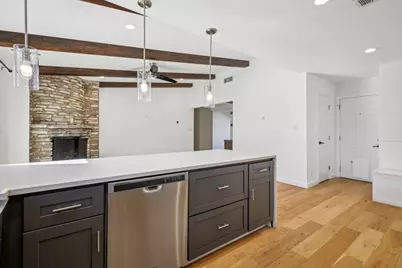 7205 Twisted Oaks Drive, Austin, TX 78745 - Photo 15