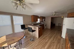 835 SW Hickory Street Street SW, Rockdale, TX 76567 - Photo 7