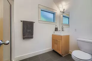 1800 E 14th St, Austin, TX 78702 - Photo 7
