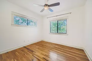 1800 E 14th St, Austin, TX 78702 - Photo 9