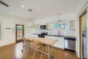 1800 E 14th St, Austin, TX 78702 - Photo 21
