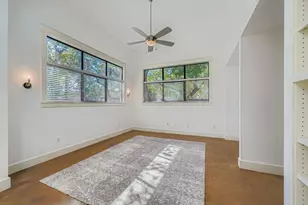 1800 E 14th St, Austin, TX 78702 - Photo 13