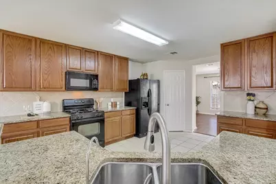 537 Golden Creek Drive, Round Rock, TX 78665 - Photo 17